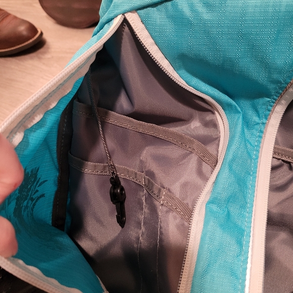 Like new Eddie Bauer bag - Picture 4 of 5